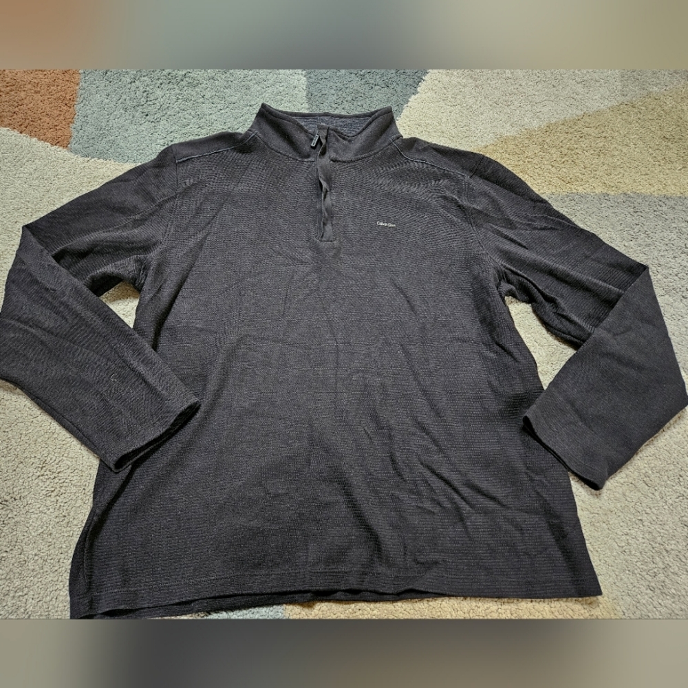Calvin Klein  Quarter Zip Pullover Size L